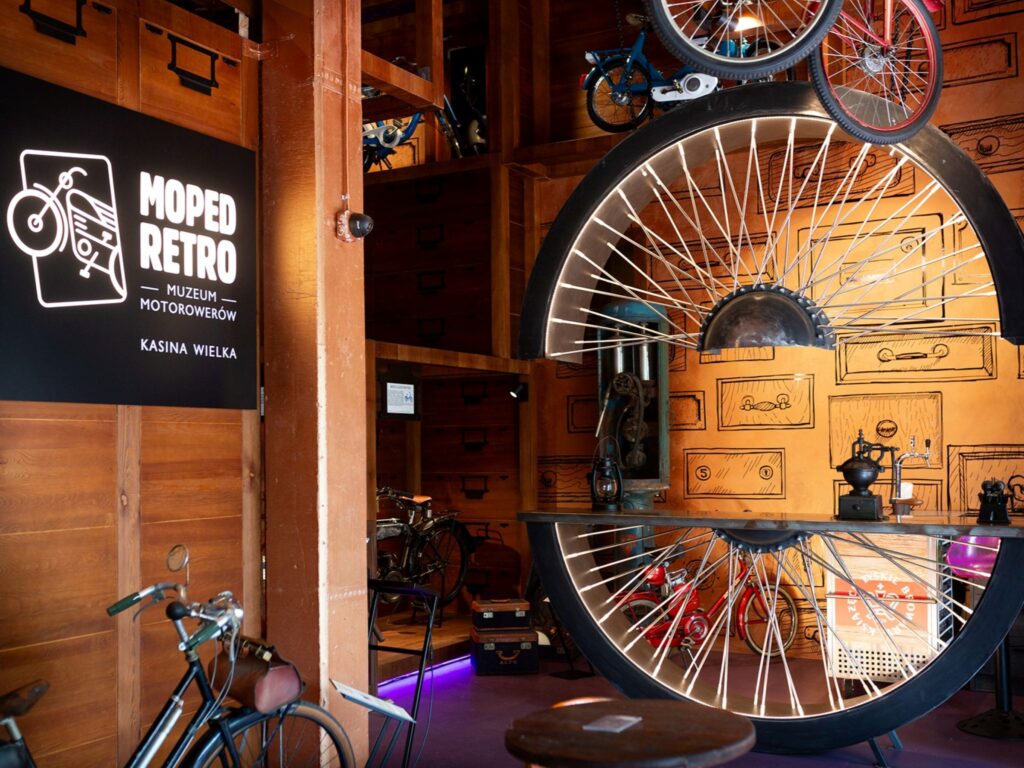 MUZEUM MOTOROWERÓW MOPED RETRO W KASINIE WIELKIEJ  